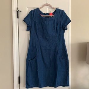 Joules Short Sleeve Lightweight Denim Dress with Pockets and Zippered Back